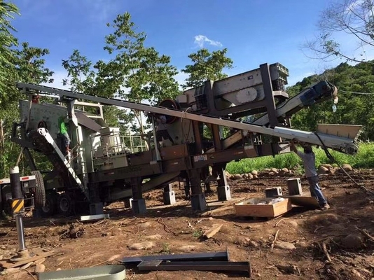 230 T/H πλήρης καλύπτοντας και συντετριμμένος εξοπλισμού θραυστήρας αντίκτυπου σιδηρομεταλλεύματος ακολουθημένος 750×1060