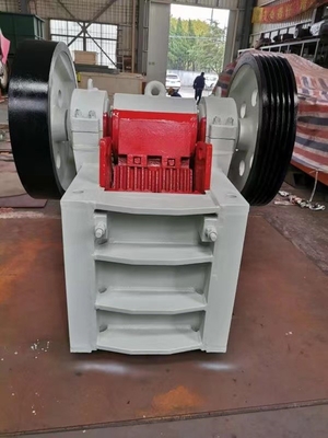 15Kw μικρής κλίμακας θραυστήρας PE250*400 βράχου μεταλλείας μηχανών 5-20 TPH θραυστήρων σαγονιών