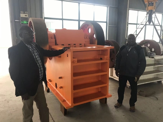 55Kw σκληρό κίτρινο λευκό μηχανών PE500*750 συντριβής βράχου γρανίτη μικρό