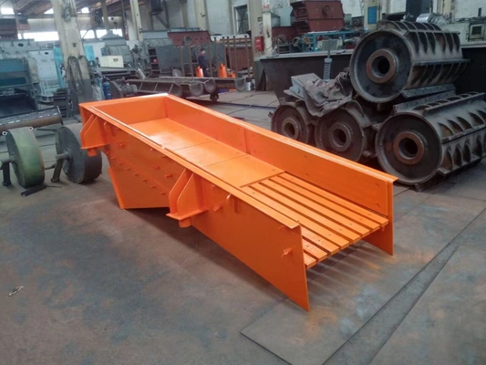 800mm θιγμένη μηχανή 7.5Kw*2 τροφοδοτών μηχανών δομένος για τη συντετριμμένη γραμμή λατομείων