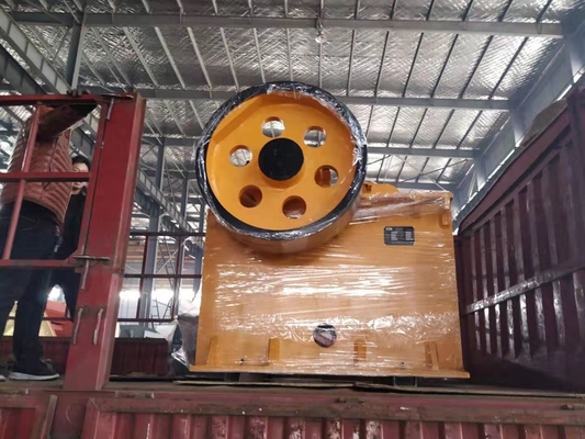 80 - 180TPH συγκεκριμένη μηχανή θραυστήρων σιδηρομεταλλεύματος εγκαταστάσεων μηχανών θραυστήρων σαγονιών